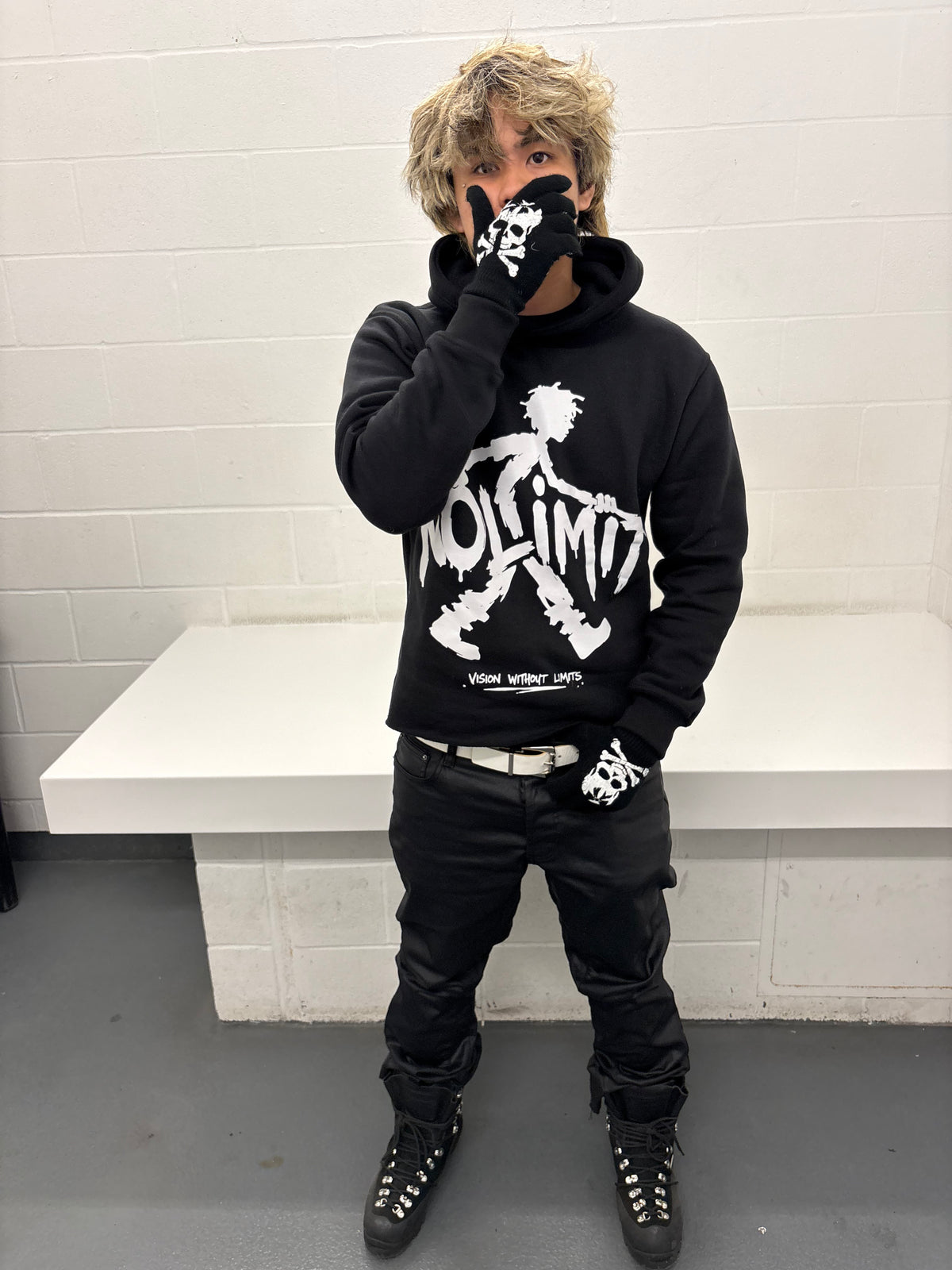 stick man “nolimit” b&w pullover